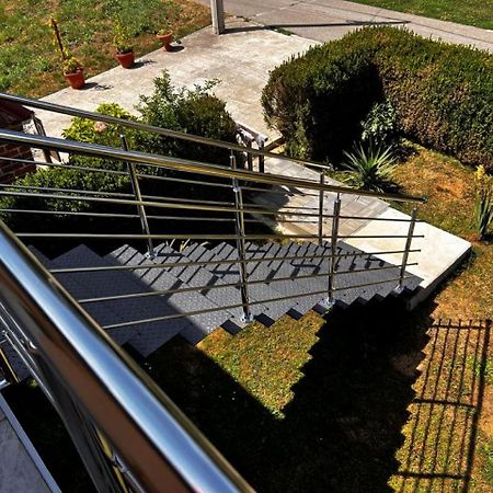 Apartman Borna Otočac Eksteriør bilde